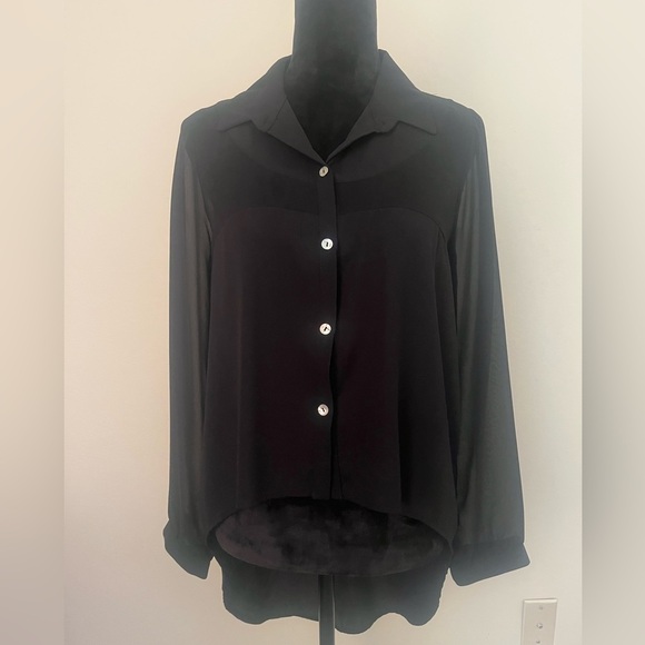 LUSH women’s size M‎ black sheer contrast high/low, button down blouse - Picture 1 of 5